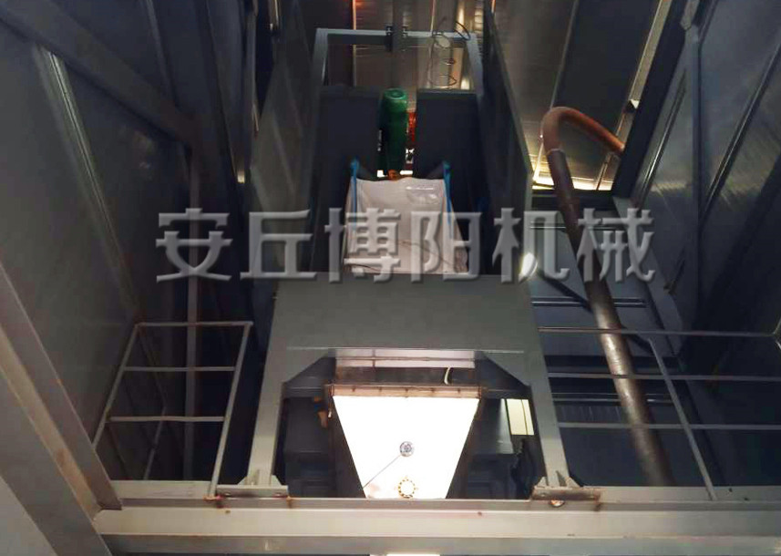 礦渣粉噸袋拆包機在使用時(shí)需要注意的事項有哪些?